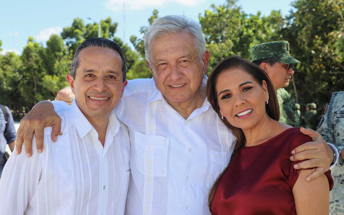 AMLO celebra cambio de gobierno sin conflictos en Quintana Roo; se reúne con Mara Lezama y Carlos Joaquín