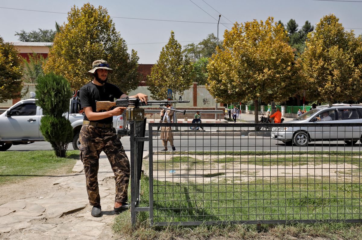 Al menos seis personas mueren en un atentado suicida ante la Embajada rusa de Kabul