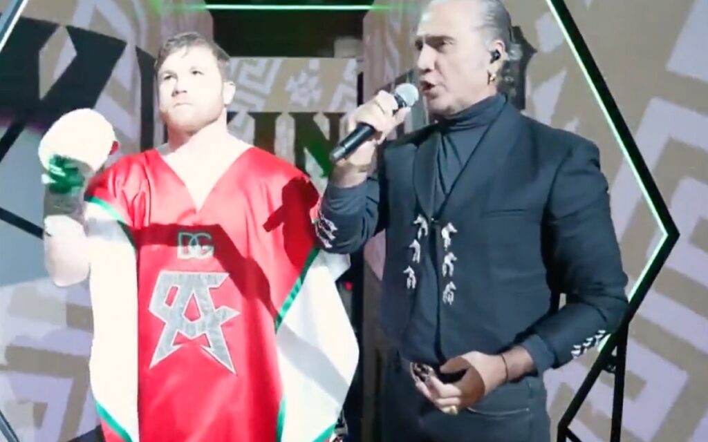 Alejandro Fernández interpreta 'México Lindo y Querido' a la salida del Canelo | Video