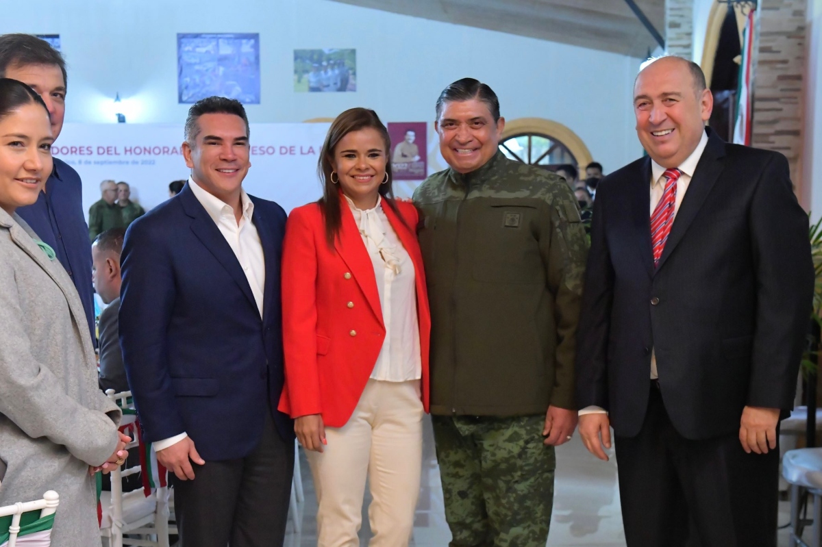 'Alito' se reúne con Ejército tras darse a conocer iniciativa de PRI de GN