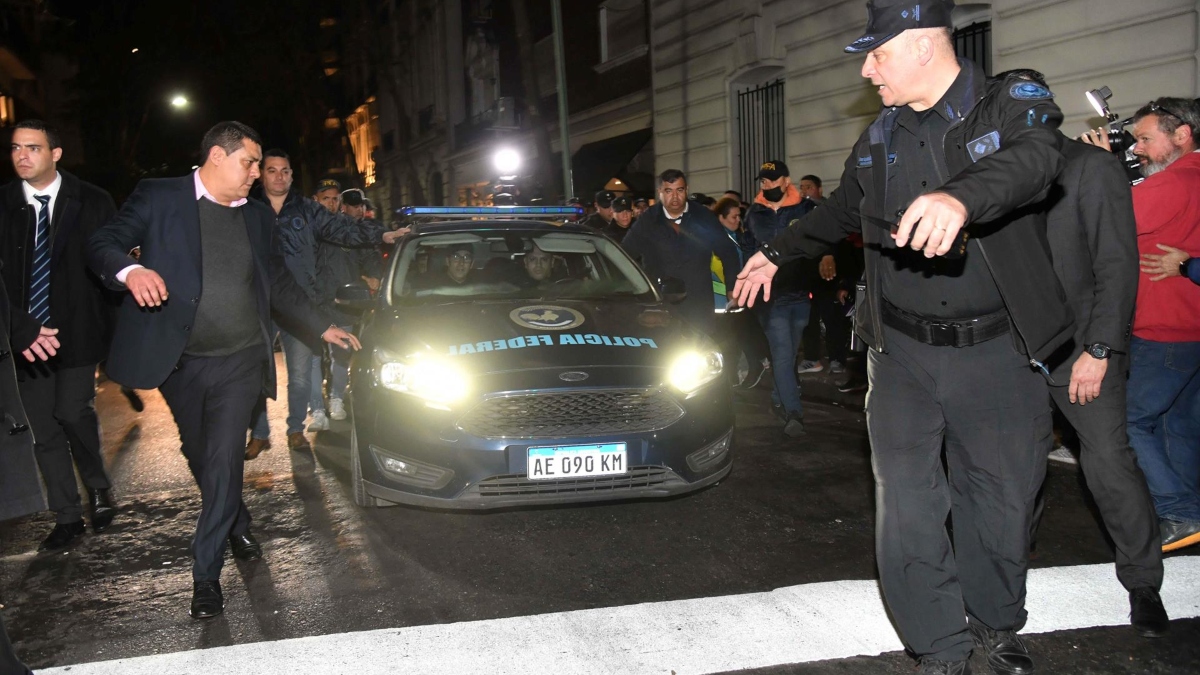 Arrestan a la pareja del sospechoso detenido por fallido ataque a Cristina Fernández