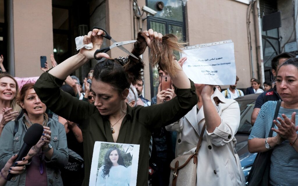 Aumenta el número de muertos en protestas en Irán por el caso de Mahsa Amini