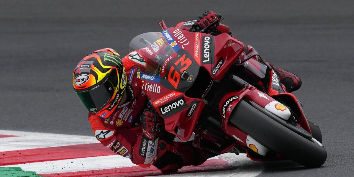 Bagnaia asegura que "es más duro luchar contra las Ducati"