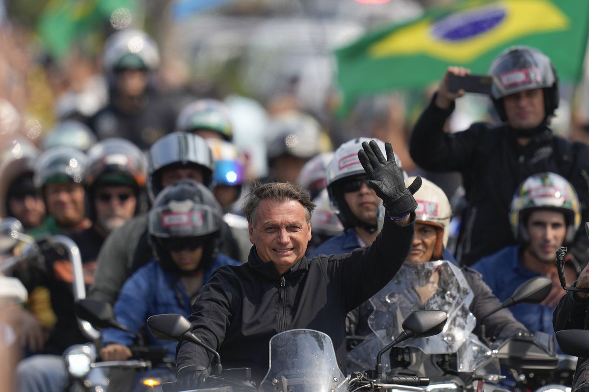Bolsonaro modera el tono en un intento de paliar el enorme rechazo que genera
