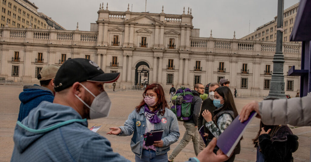 Chile vota Constitución que consagraría número récord de derechos