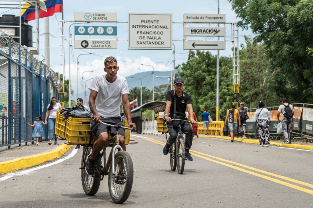 Colombia se abre a Venezuela bajo la estrecha vigilancia de EE UU