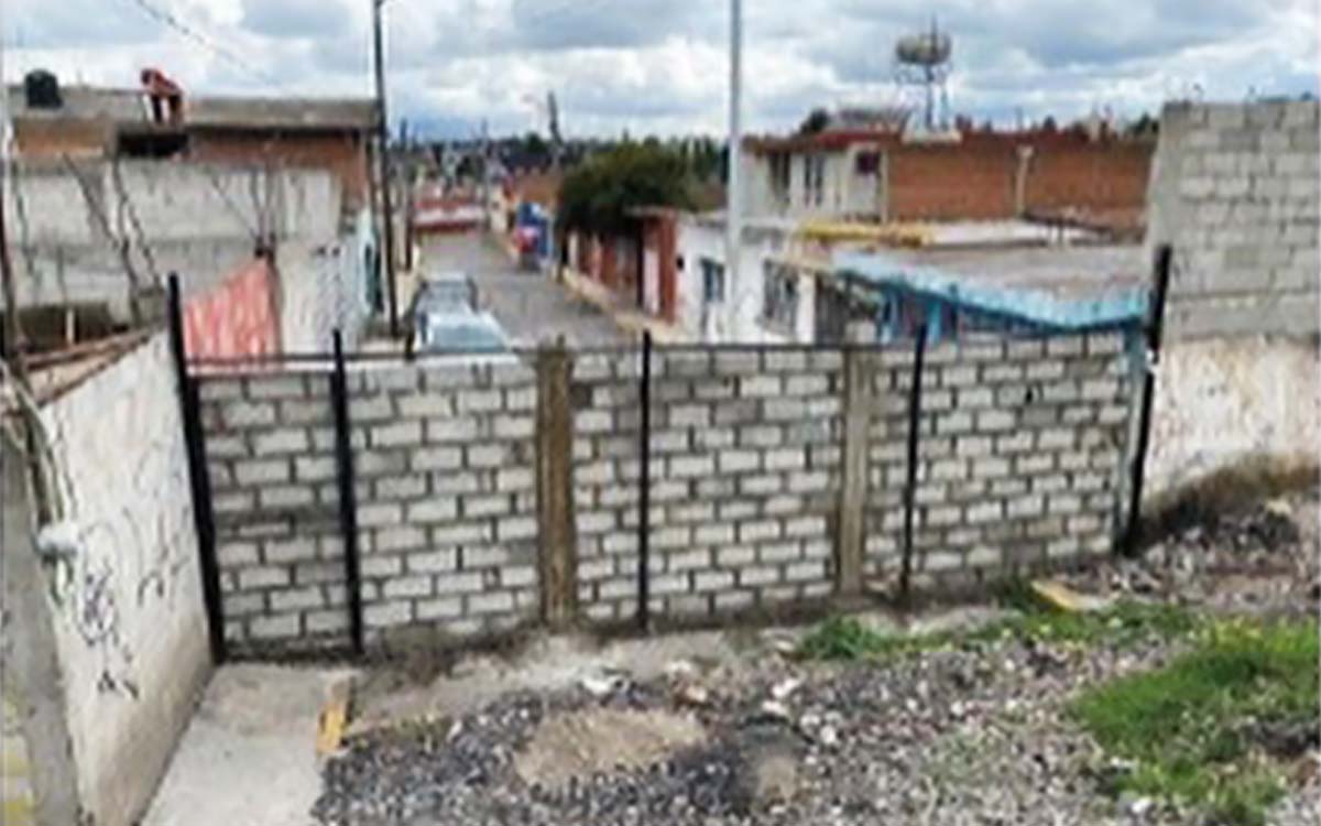 Como Trump, vecinos levantan muro contra migrantes... en Tlaxcala