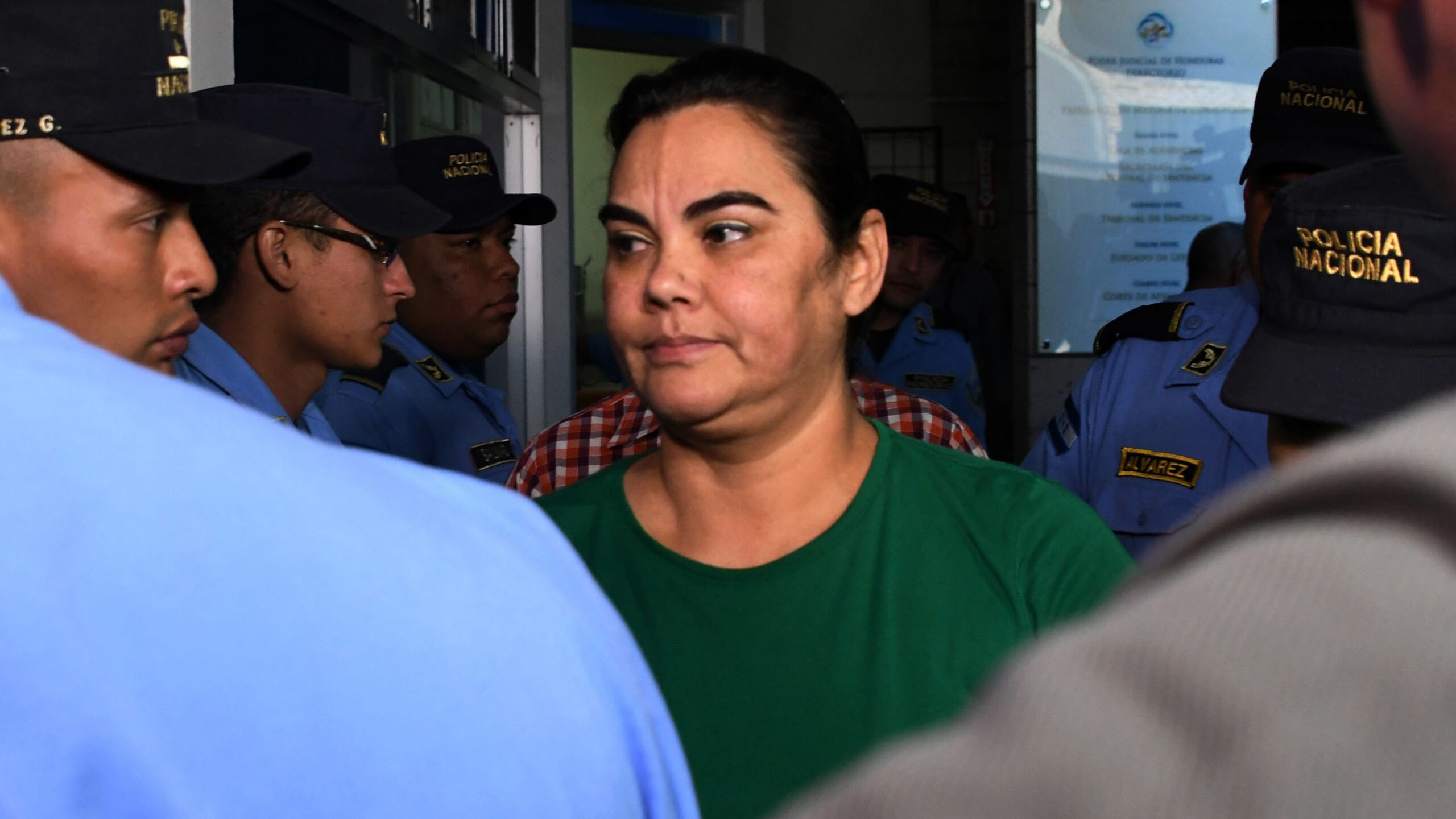 Condenan a prisión a exprimera dama de Honduras por delitos de fraude