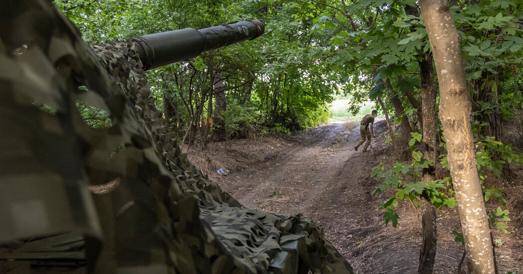 Contra la feroz resistencia, Ucrania logra pequeños avances en el sur
