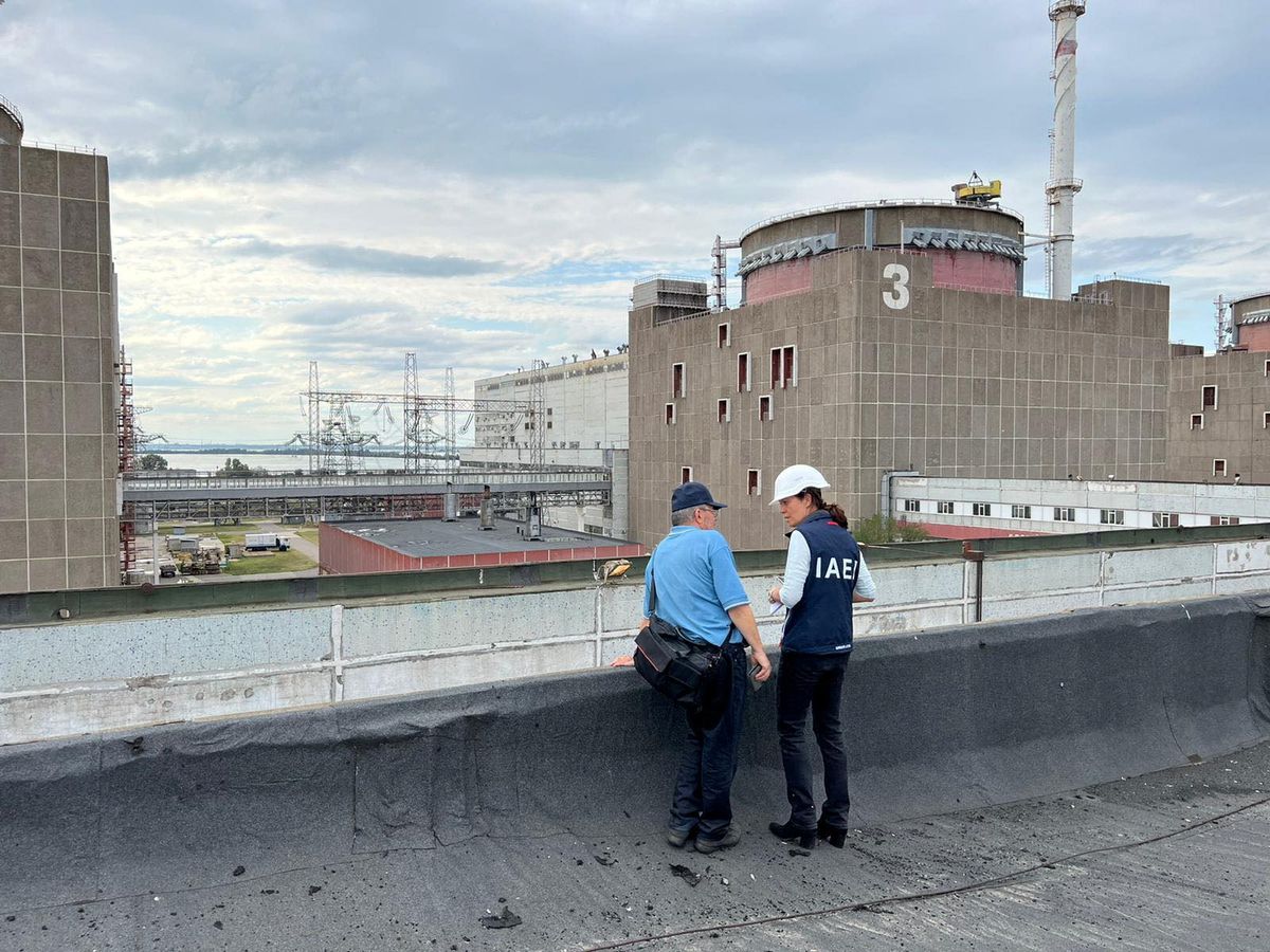 Dos inspectores de la ONU se quedarán en la central nuclear ucrania de Zaporiyia tras certificar que ha sufrido daños