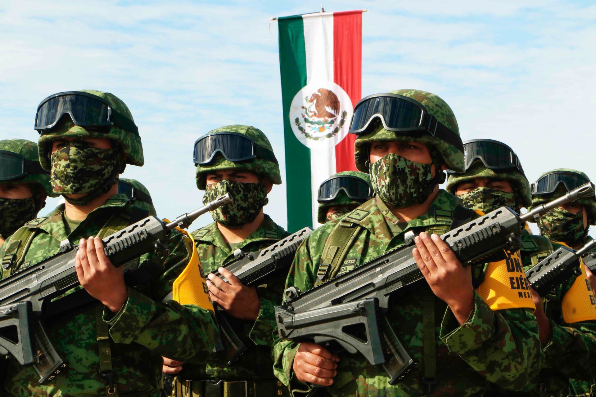 Ejército se niega a entregar los datos que tiene del Centro Regional de Inteligencia sobre Ayotzinapa: GIEI