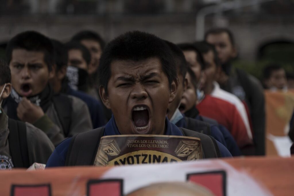 El GIEI pone en duda los chats que presentó la comisión presidencial del ‘caso Ayotzinapa’
