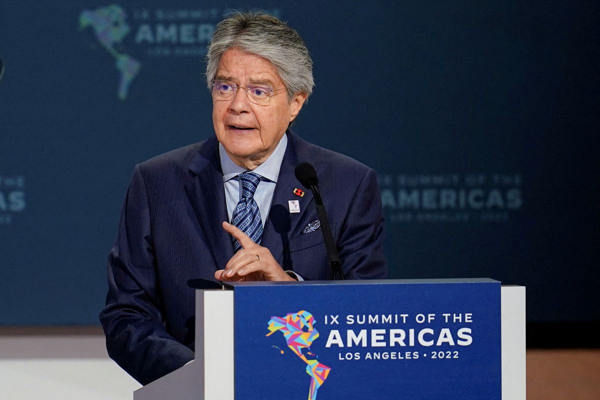 El Gobierno de Ecuador lanza una consulta popular para sortear la crisis de seguridad y la política
