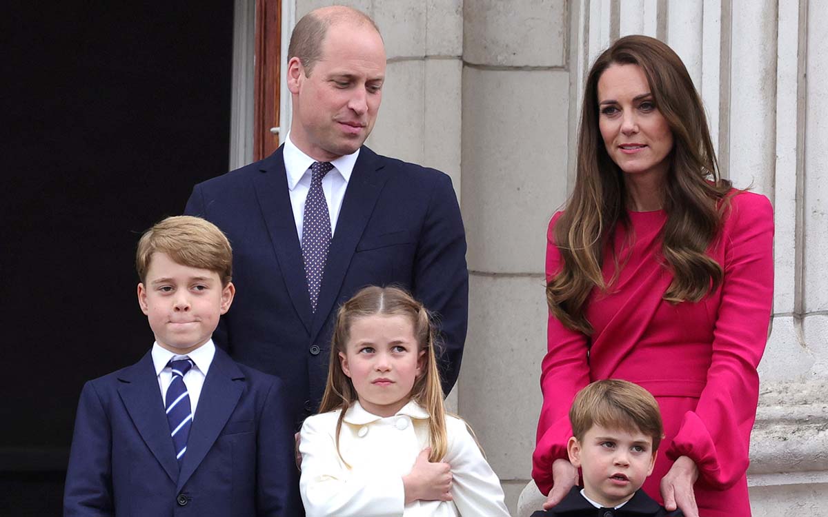 El rey Carlos III nombra príncipes de Gales a William y Kate Middleton