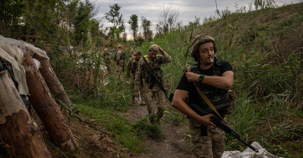 En el sur de Ucrania, feroces combates y costos mortales