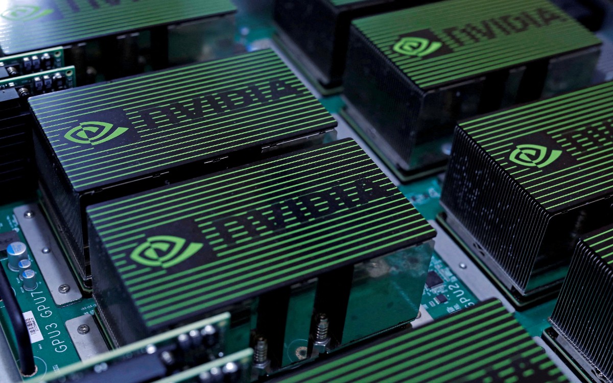 Estados Unidos ordena a Nvidia detener ventas a China de chips de inteligencia artificial