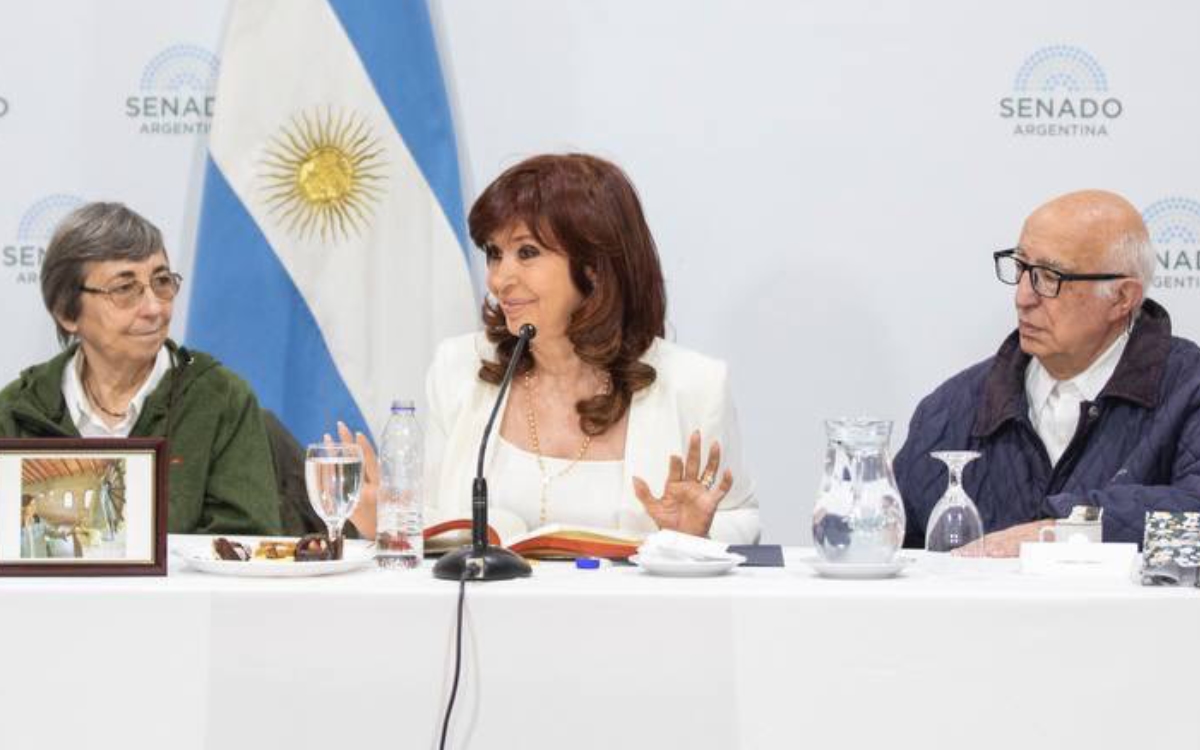 ‘Estoy viva por Dios y por la Virgen’: Cristina Kirchner; reaparece en público tras atentado | Video