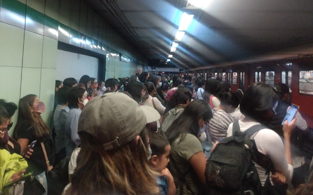 Falla en la Línea 3 del Metro provoca desalojo de pasajeros y retrasos