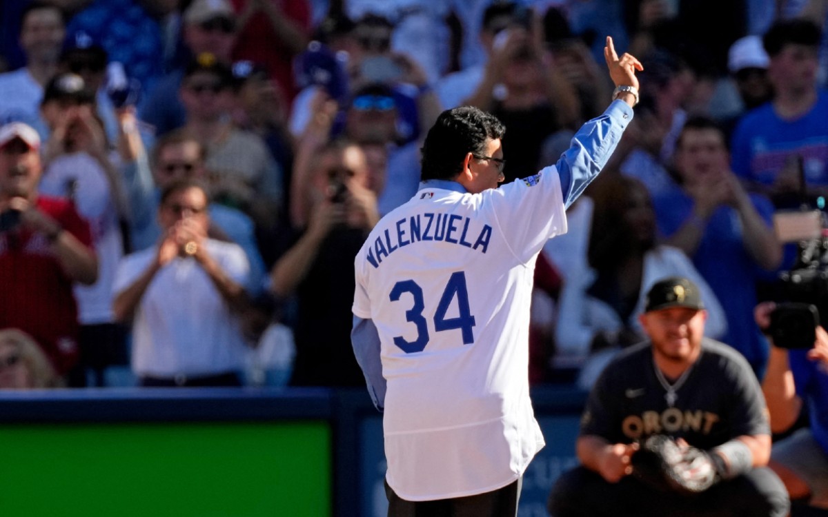 Fernando Valenzuela es homenajeado por Los Angeles Dodgers | Video