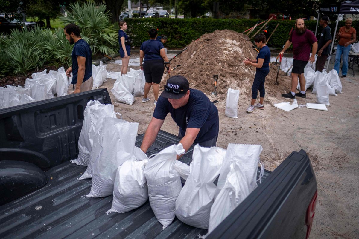 Florida espera el golpe del huracán ‘Ian’ con evacuaciones masivas y preparativos de emergencia