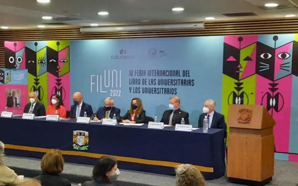 Inicia la Feria Internacional del Libro de la UNAM