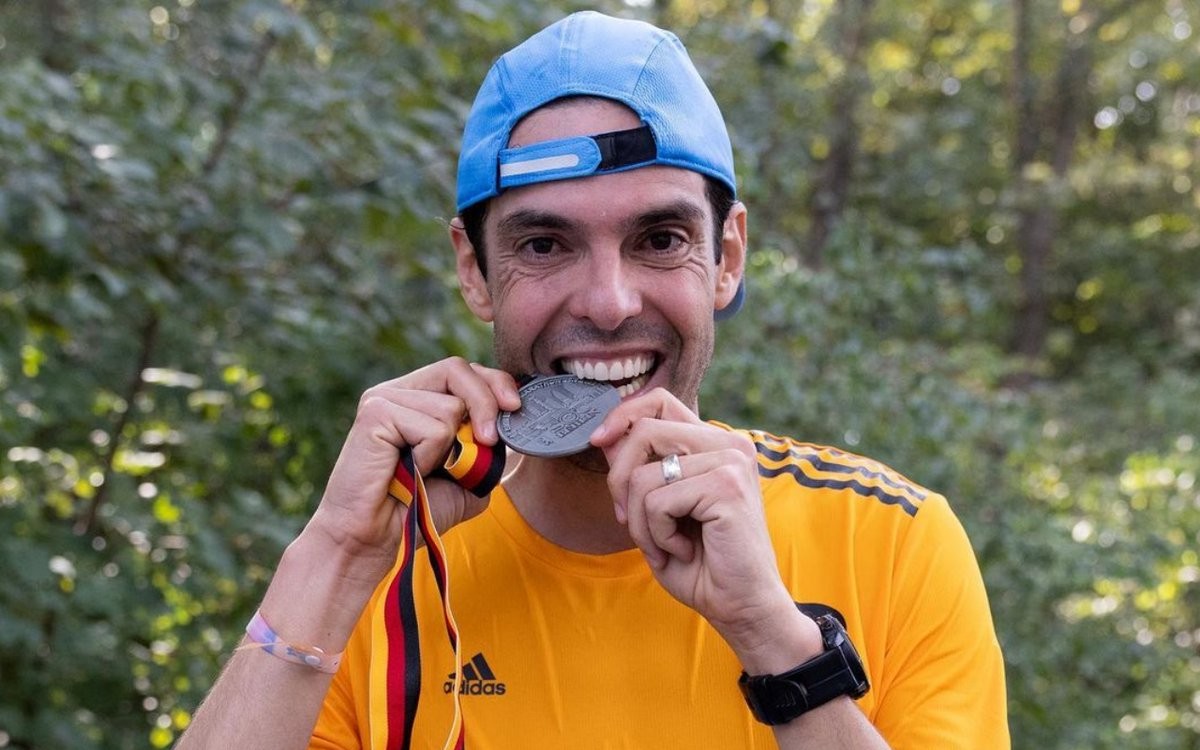 Kaká completa el Maratón de Berlín en 3:38:06 horas | Video