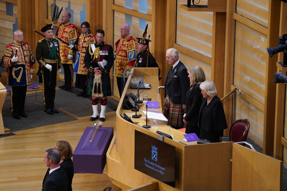 La llegada de Carlos III pone a prueba el compromiso del independentismo escocés con la Monarquía