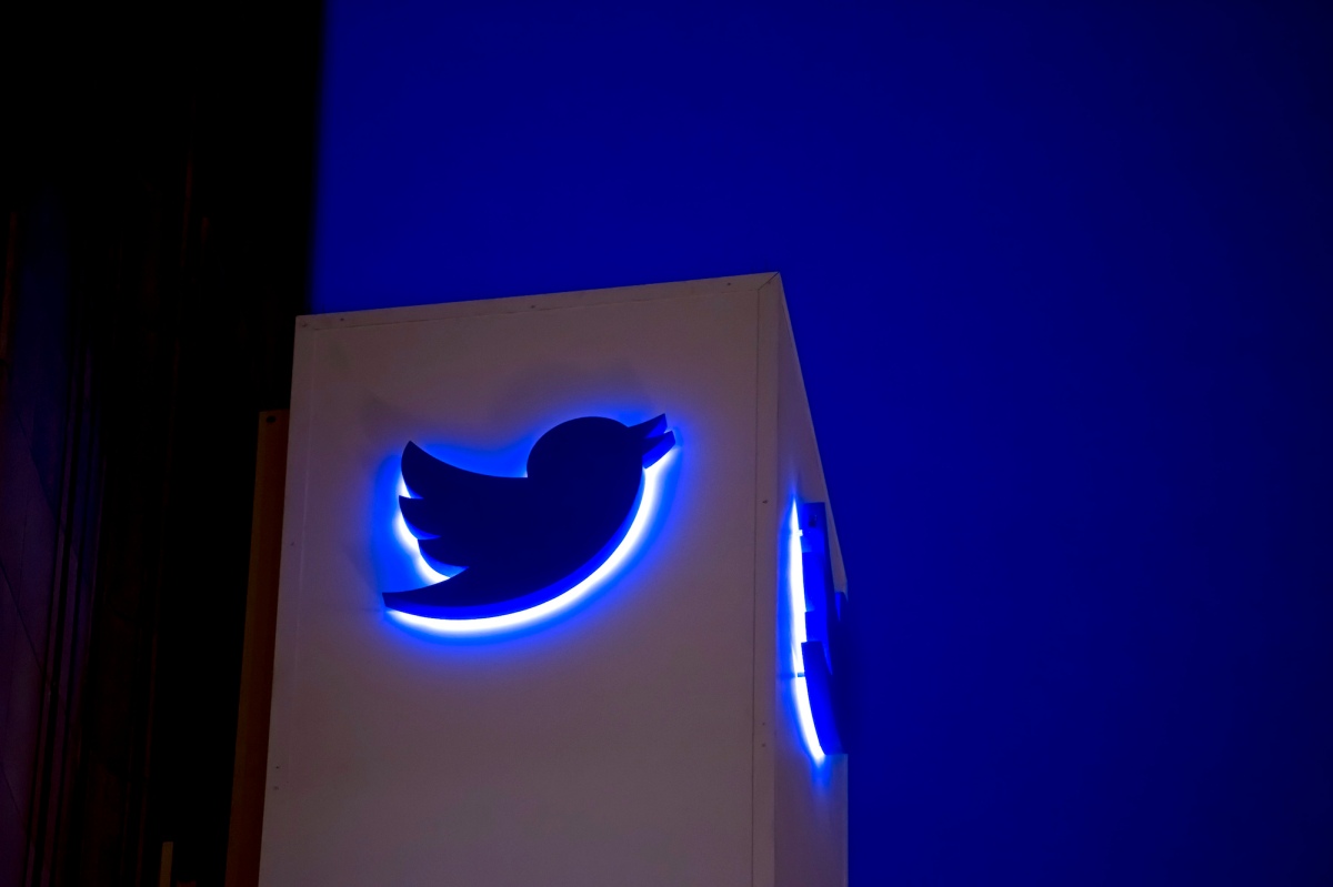 Twitter se enfrenta a una demanda colectiva por despidos masivos de empleados con el aviso legal adecuado