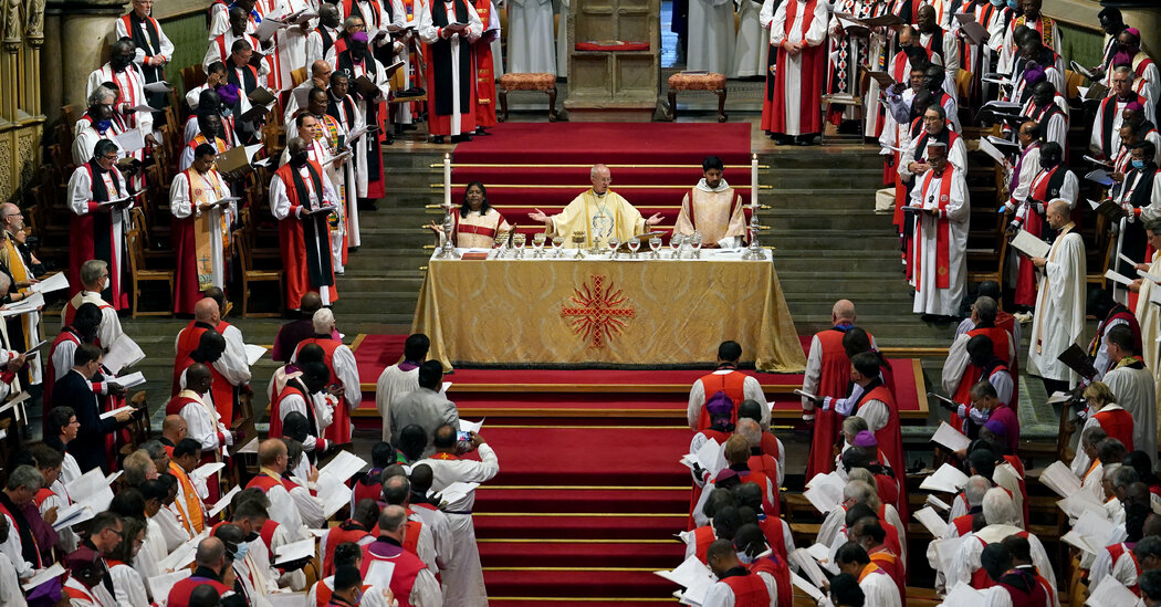 La ‘patada en las tripas’ de la Iglesia Anglicana a los feligreses homosexuales