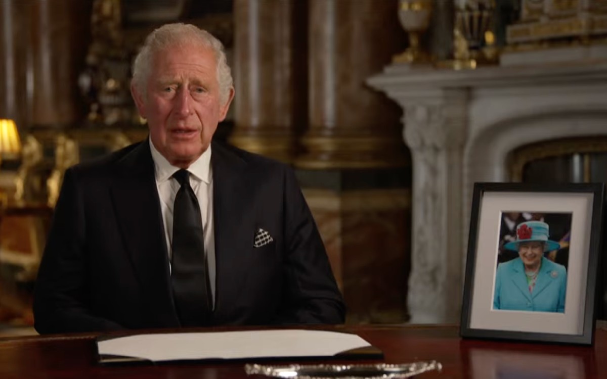 ‘La reina, mi querida madre, fue ejemplo para mí y mi familia’: Carlos III en su primer discurso como rey | Video