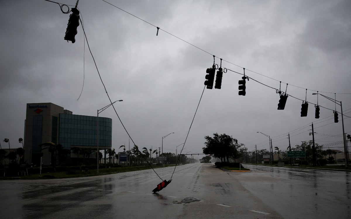 Lanza México líneas de emergencias para paisanos en Florida por 'Ian'