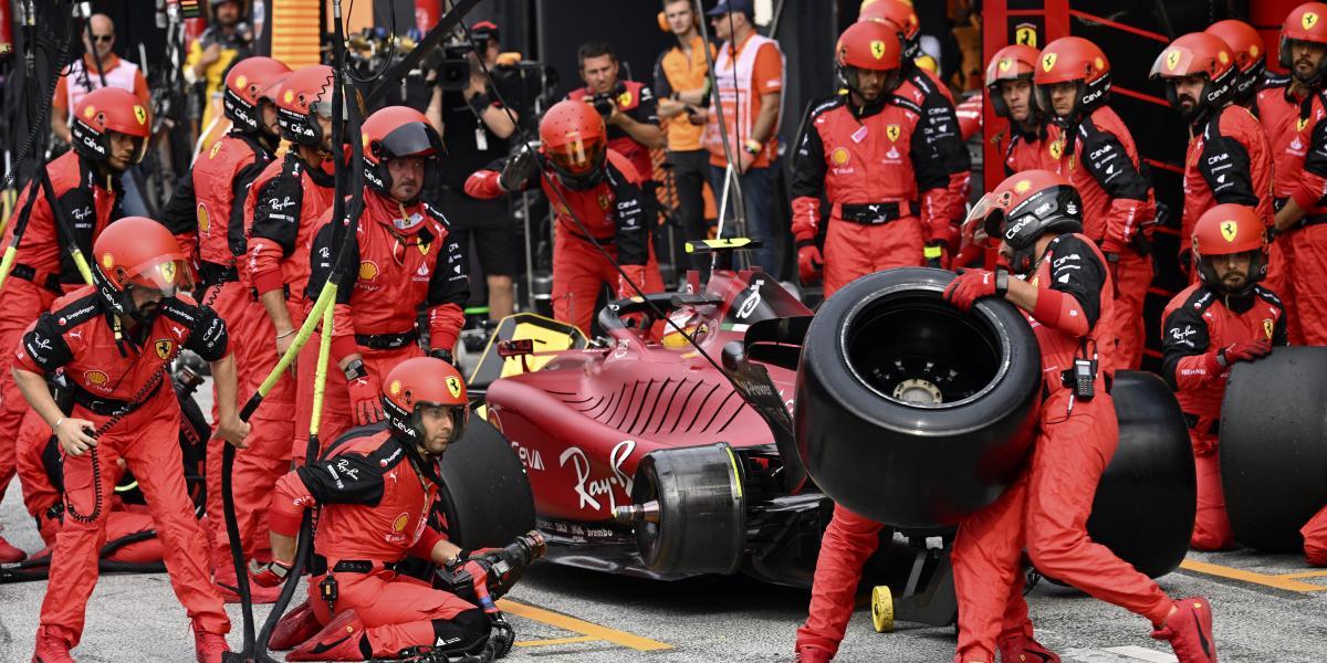 Los errores de Ferrari con Sainz se empiezan a acumular