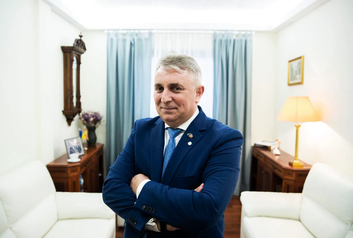 Lucian Bode, ministro de Interior rumano: “Si la escalada en Ucrania prosigue, habrá más refugiados y en peores condiciones”