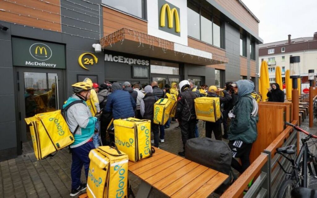 McDonald's reabre en capital de Ucrania tres siete meses de guerra