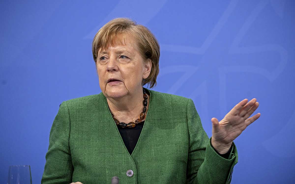 Merkel pide ‘tomar en serio’ las amenazas nucleares de Putin