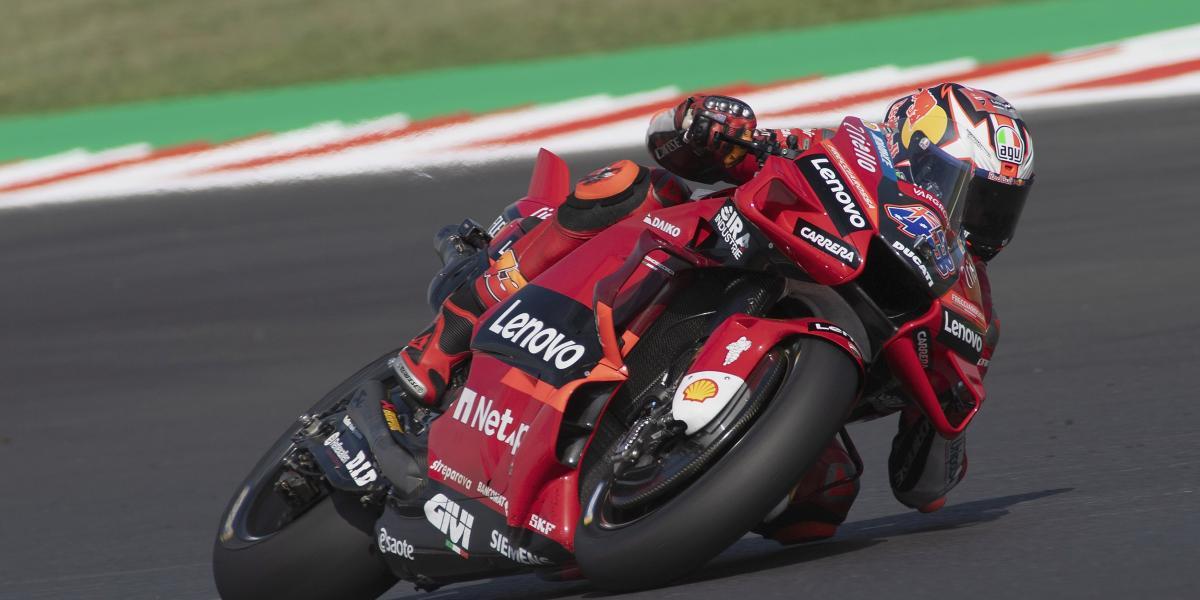 Miller y Bagnaia confirman el dominio de Ducati en los terceros libres