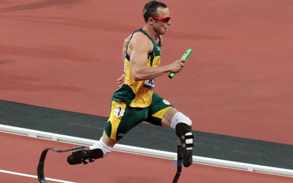 Oscar Pistorius, atleta paralímpico que asesinó a su novia, busca salir de prisión