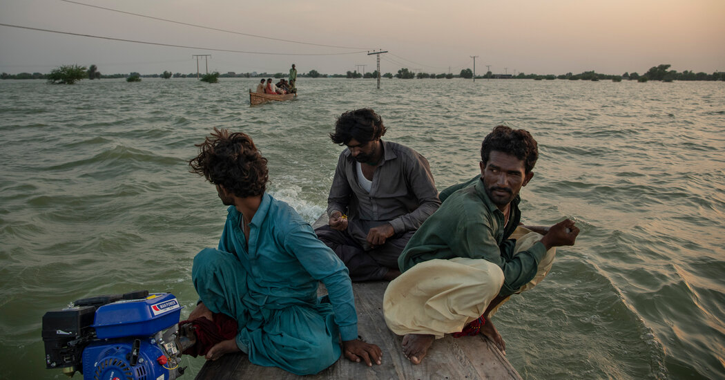 Pakistán sufre inundaciones récord, convirtiendo aldeas en islas