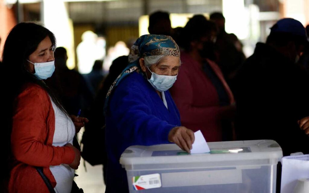 Plebiscito en Chile: aventaja el 'Apruebo' a Constitución en el voto en el extranjero