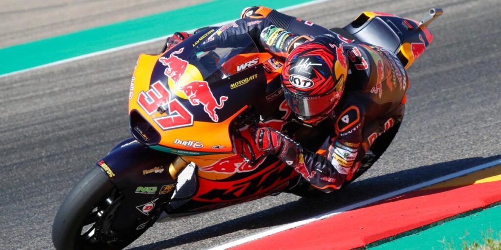 Pole para Augusto Fernández tras sellar su salto a MotoGP