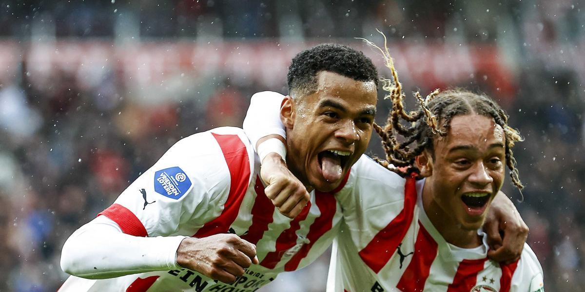 Primera derrota del Ajax y el PSV, nuevo líder