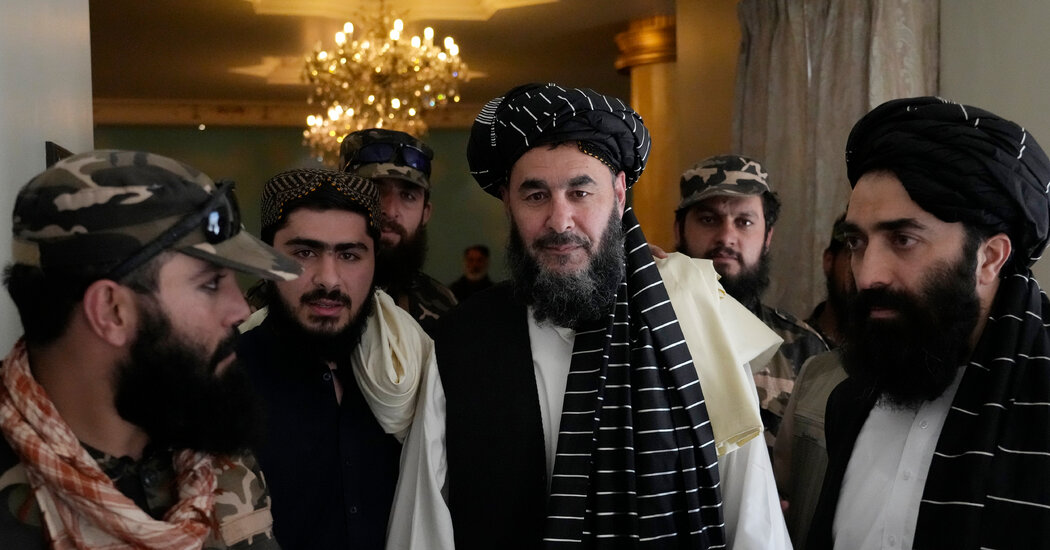 Rehén estadounidense intercambiado por narcotraficante afgano en intercambio de prisioneros