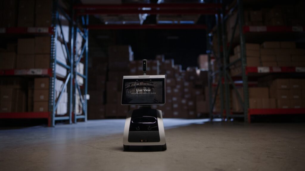 Ring de Amazon anuncia un plan para usar un robot para patrullas de seguridad junto con nuevos dispositivos de seguridad para el hogar