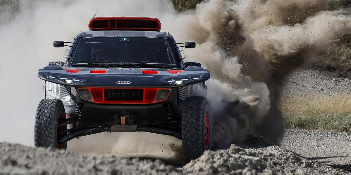 Sainz ya tiene su nuevo Audi para el Dakar 2023: El F1 del desierto
