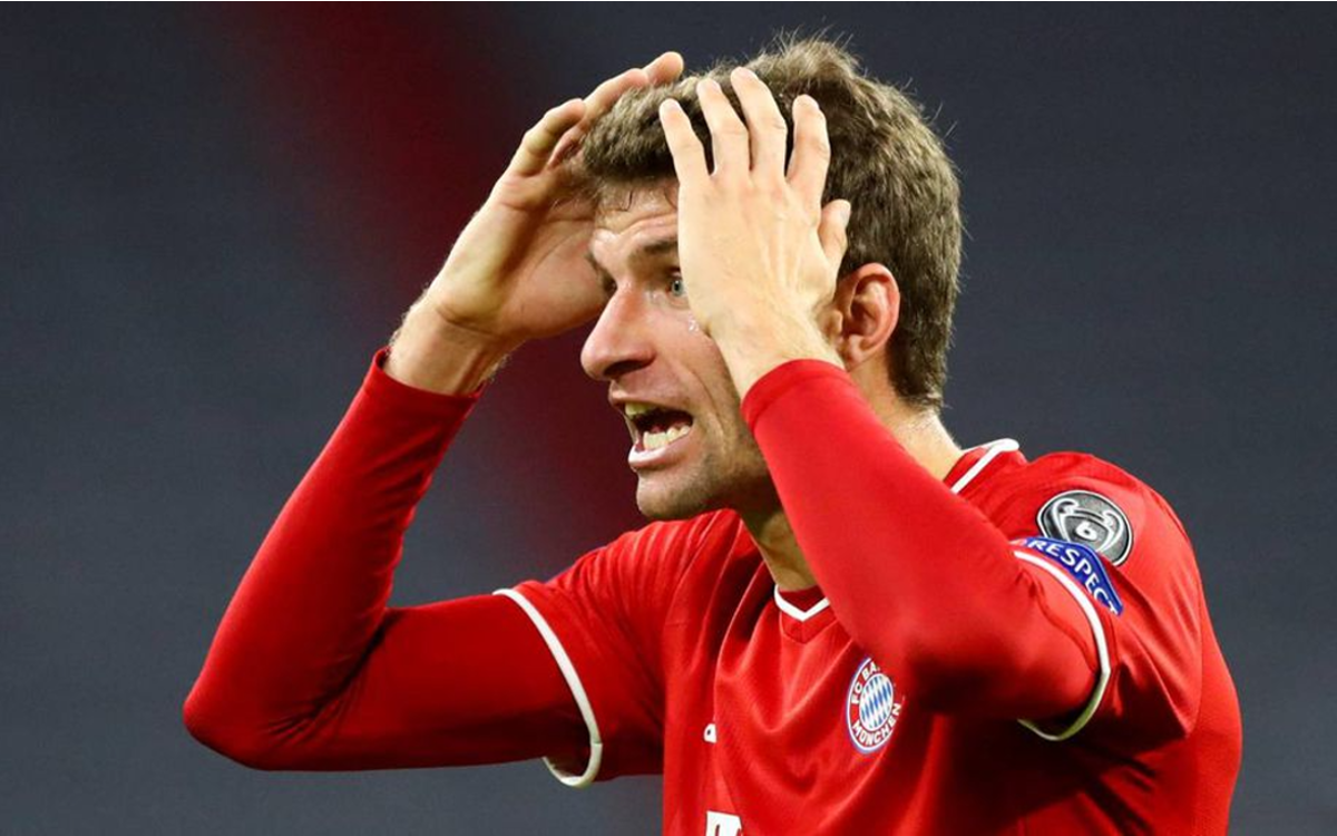 Thomas Müller sufre robo en su casa durante el Bayern vs. Barcelona | Video