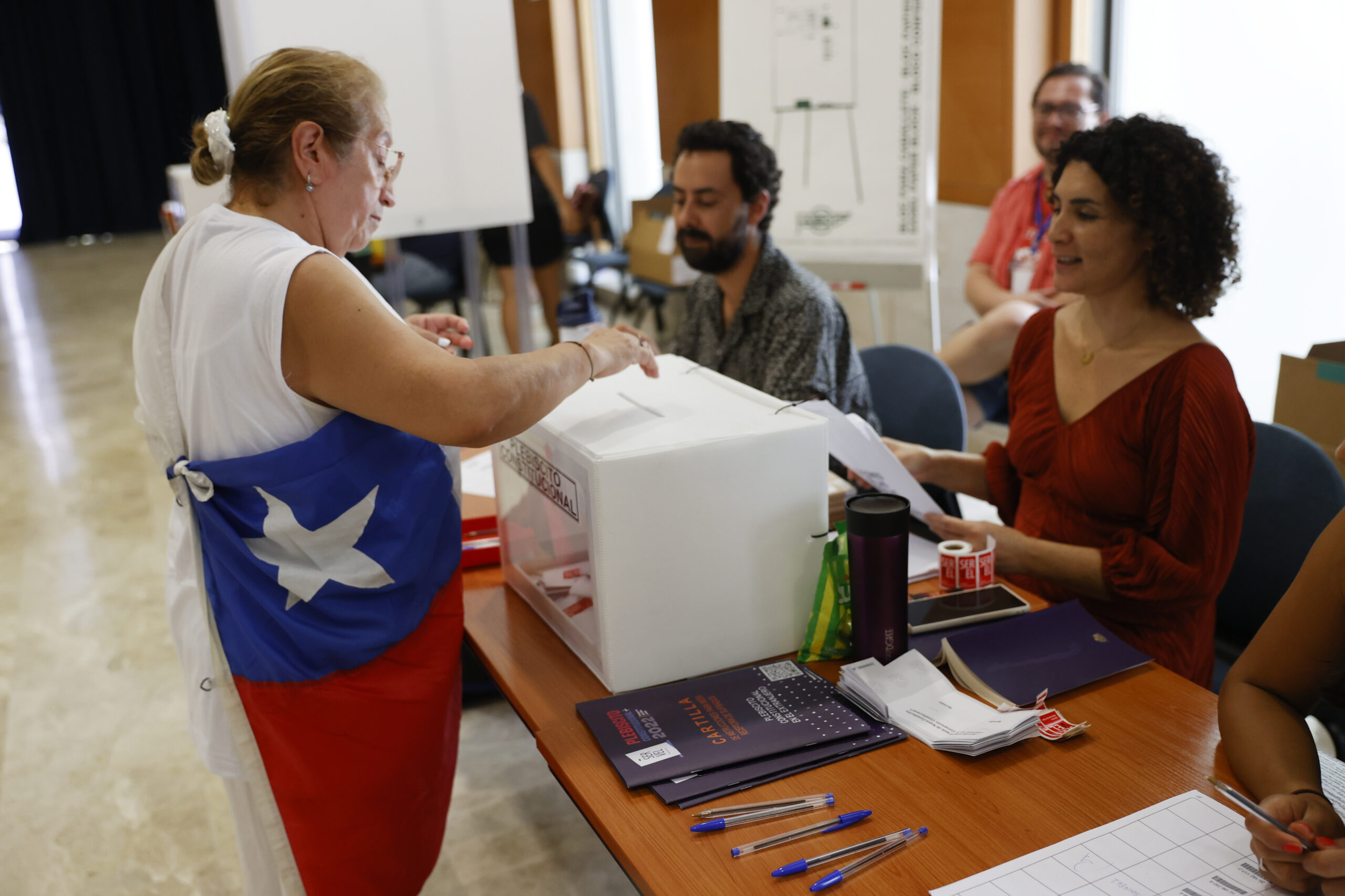 Triunfa grandemente el rechazo a la nueva constitución de Chile