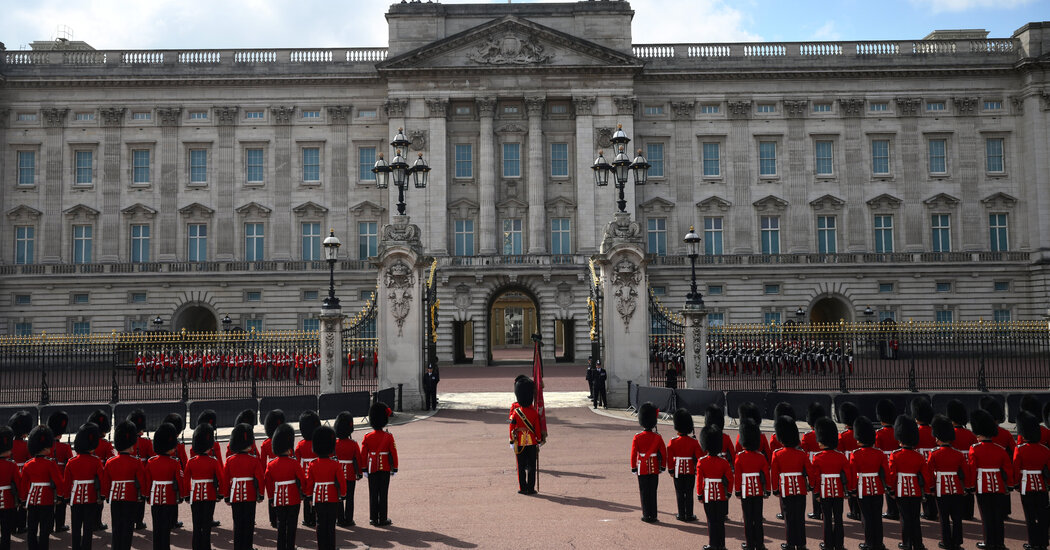 Últimas actualizaciones: El ataúd de la reina Isabel se traslada a Westminster Hall