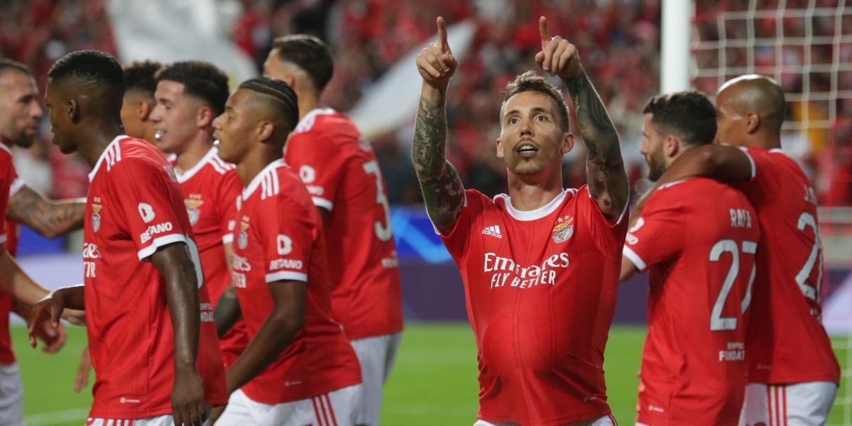 Un gran Grimaldo ilumina el estreno del Benfica