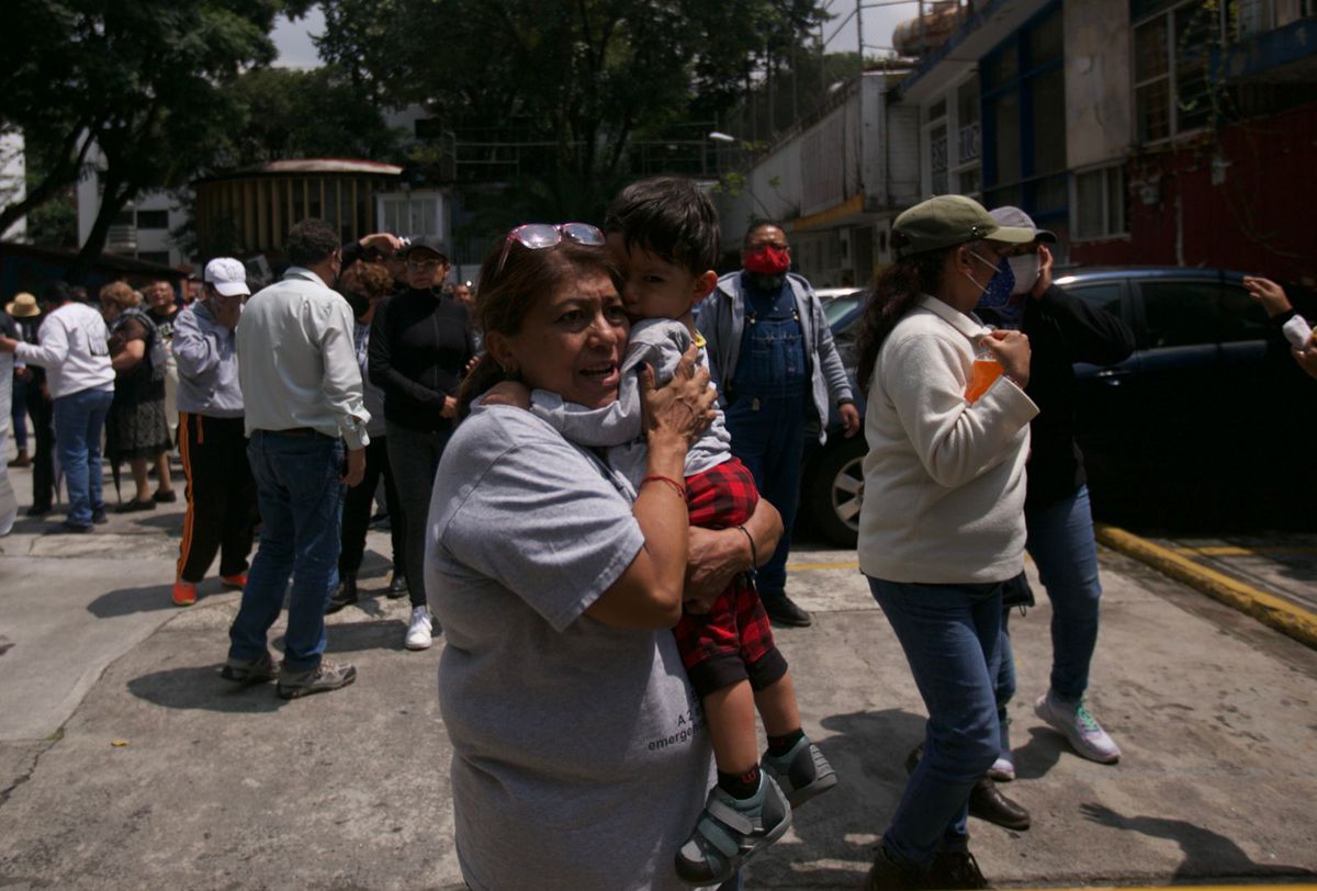 Un terremoto de 7,7 sacude México el mismo día de los mortíferos sismos de 1985 y 2017