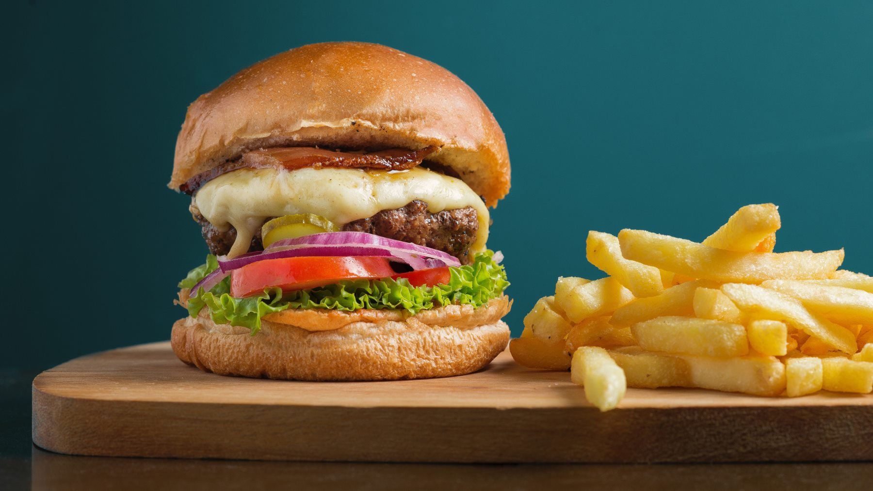 ¿Por qué las hamburguesas del Burger King y McDonald’s tienen un punto blanco en su pan?